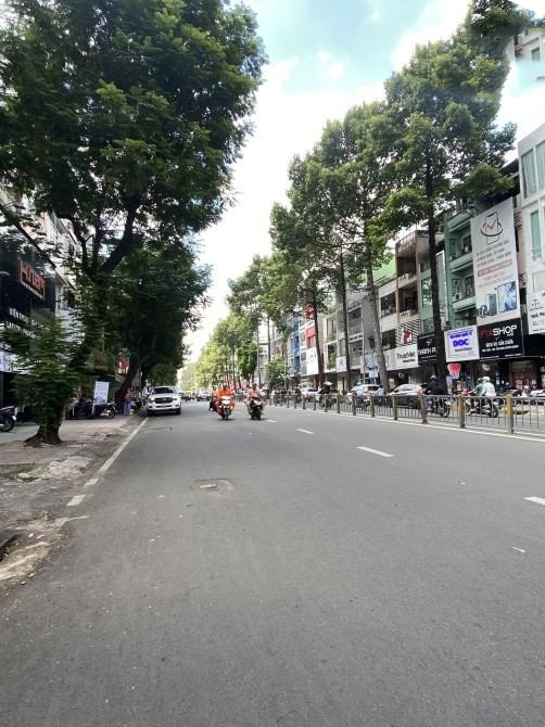 Cần sang nhà MT Lê Văn Sỹ, Phường 1, Tân Bình